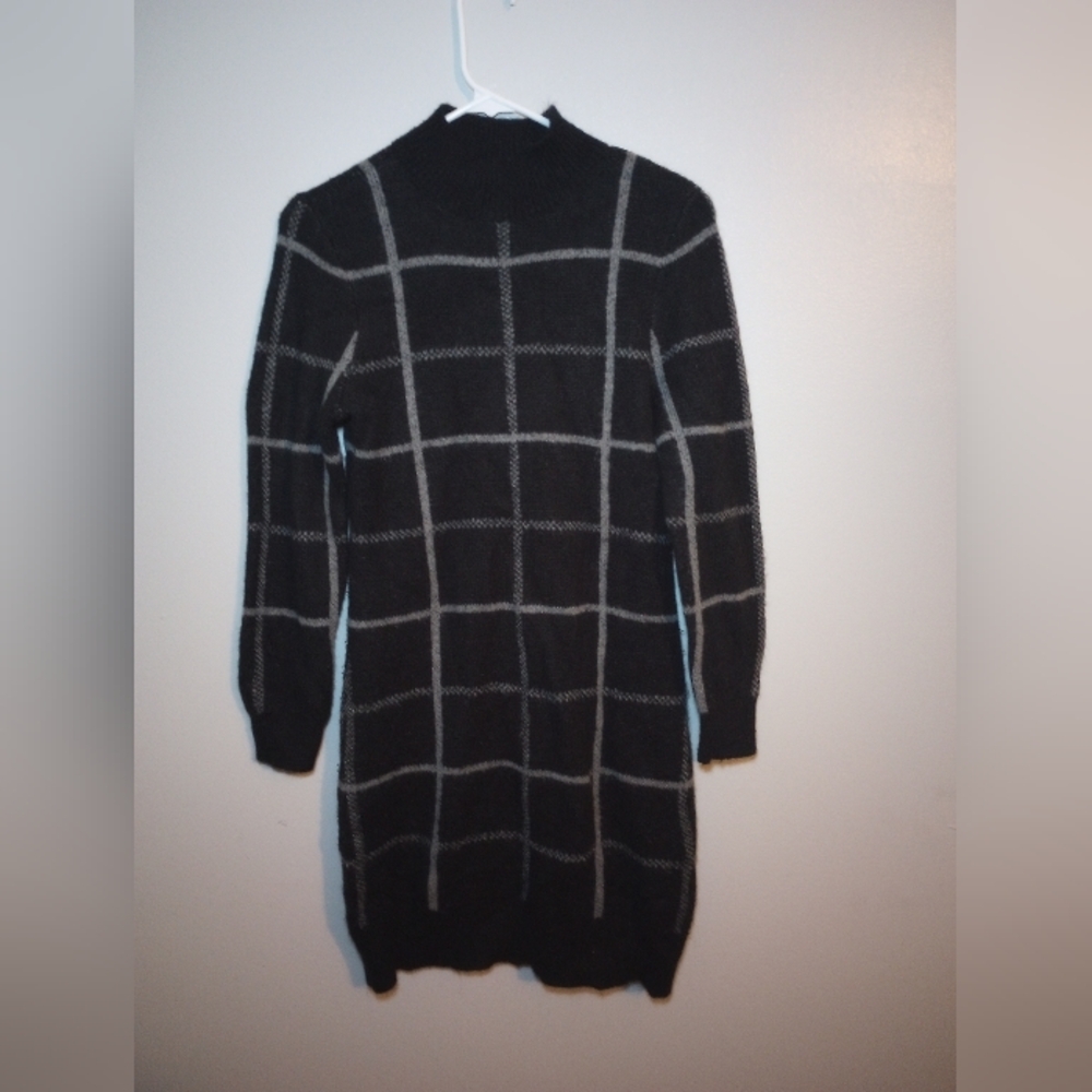 Love Scarlett Sweater Dress Size Medium